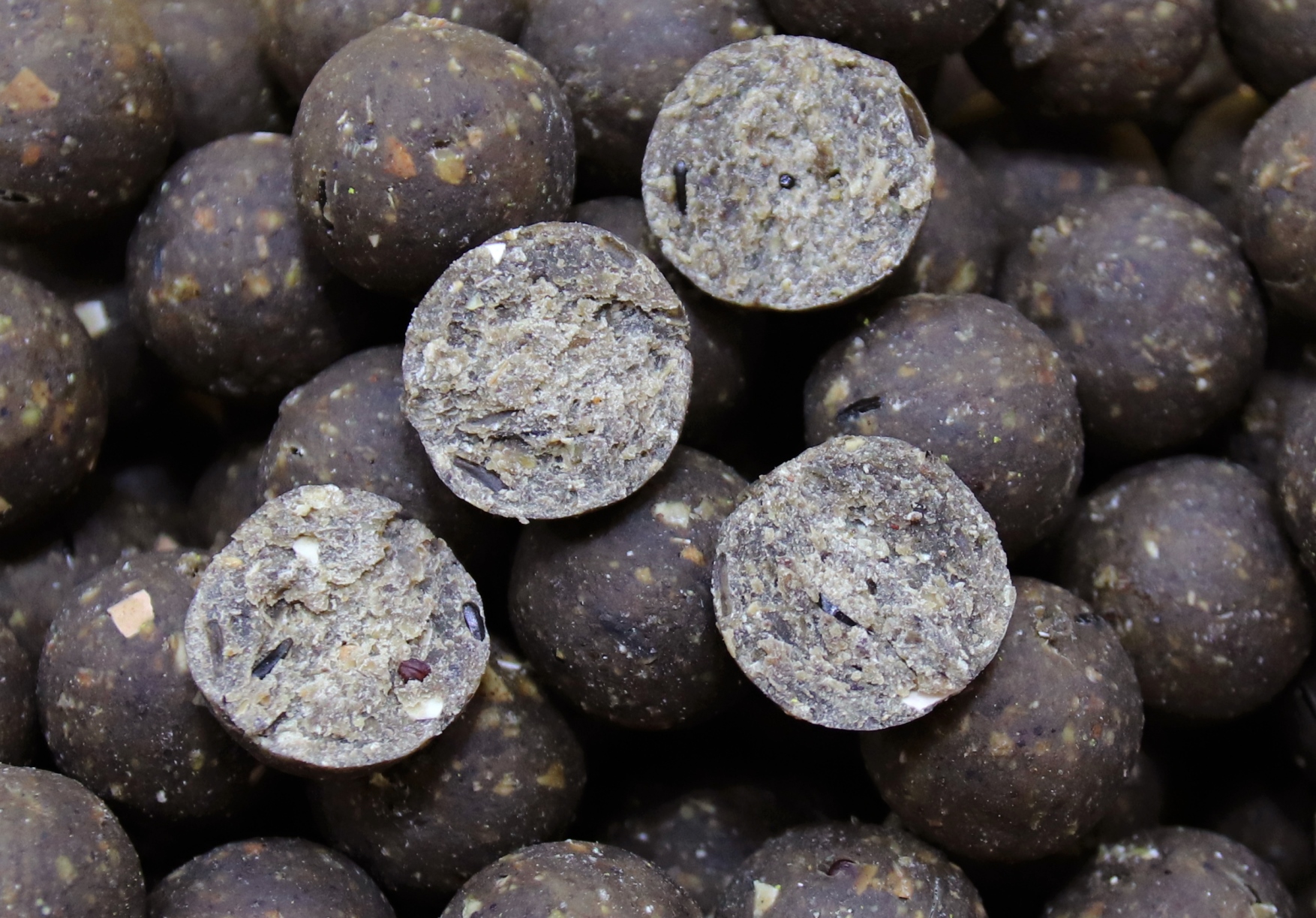 Mivardi Rapid Boilies Excellent - Monster Crab (950g | 24mm) – Obrázok 4