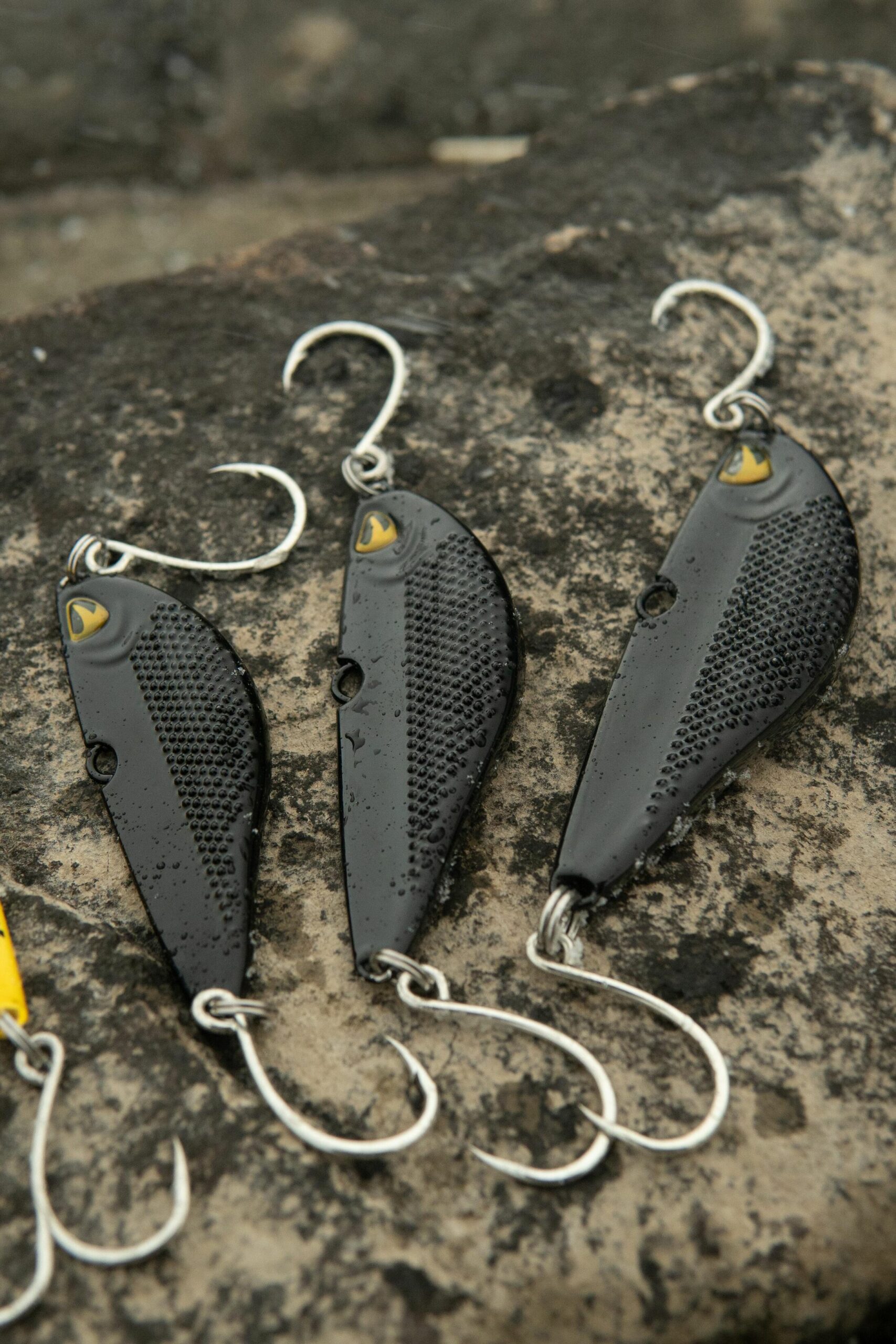 Black Cat Heavy Vibe V Lure 80g Black – Obrázok 2